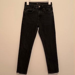 Zara Straight Ankle Jeans